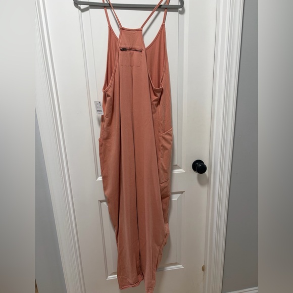 FP Movement Hot Shot Onesie NWT size Small in Petal Pink One Piece Jumpsuit - Picture 10 of 11